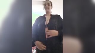 تعالو اوريكم كل جسمي – ميلف مصرية بتعمل نودز