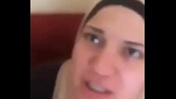 محجبة مصرية عاشقةللزب وبتلحسه بكل حب