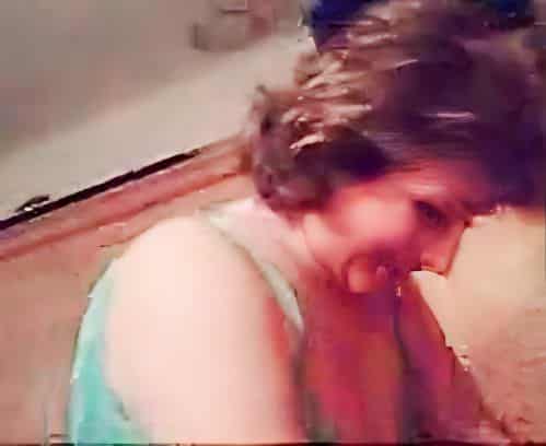 “سكس عراقي خيانة: زوجها يتصل عليها وهي تناج ويه حبيبها – قحبة عراقية ممحونة
