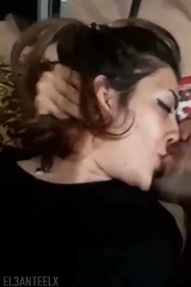 شرموطة مصرية تتناك خلفي ومكسوفة من التصوير – افلام سكس مصري